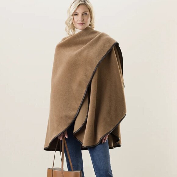 NEW Sofia Cashmere Arequipa Alpaca Cape OS Camel Baby Alpaca Wool Leather Trim - Picture 4 of 12